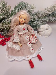 Куколка Маришка