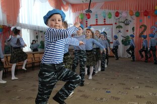 Танцы на 23 февраля для детского сада.