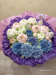 Букет из зефирных цветов. 24-25 см.