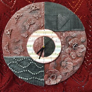 Интерьерные часы из картона