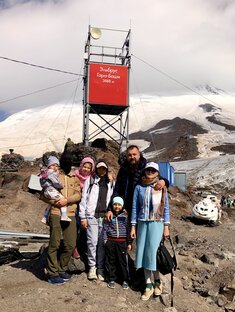 Жизнь городской девочки в крестьянскую хозяюшку)