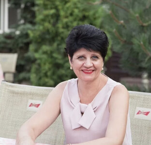 Привет ) . Я покажу на картах Таро как можно улучшить твою жизнь. 