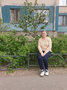 Джемпер Трендовый сверху от плеча, не реглан, не погон