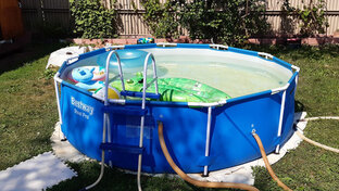 Бассейн на даче