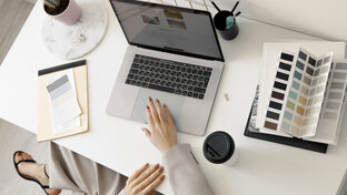 Карьера и финансы