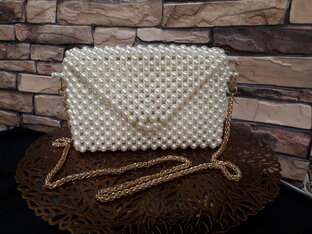 Сумочка из бусин. Мастер класс по урокам