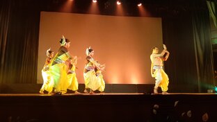 Индийские песни и танцы (Азиатское творчество)