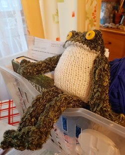 Офисная лягушка