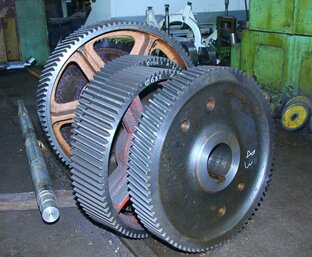 Запчасти промышленных редукторов.