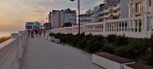 Море