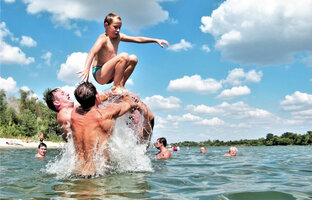 Лето рядом на озере Синара в Дачном Посёлке «Сунгуль» 89022563610☎️