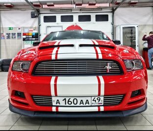FORD MUSTANG