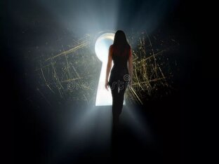 Подруги в замочной скважине