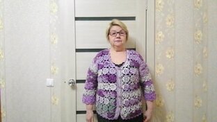 Жакет безотрывным методом вязания цветов крючком из секционной пряжи. 
