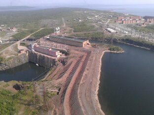 Усть-Хантайская ГЭС и п. Снежногорск