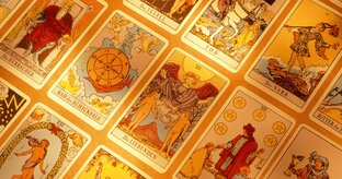 Расклады на окружение, разборы личности, скрытые процессы