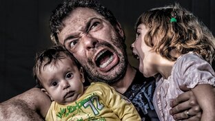 "Зрелище только для взрослых?!".