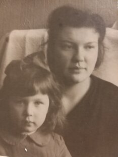 Сестра Тамара и сестричка Наташа