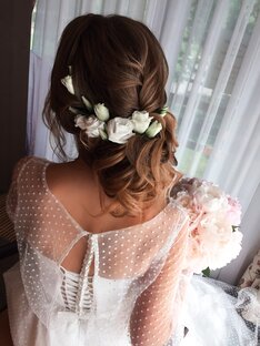 Свадебные причёски 👰‍♀️