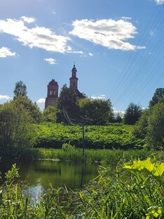 Везде здесь жили люди....