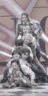 Stray Kids