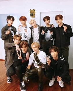 Stray Kids