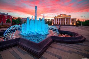 Города