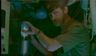 Разбираюсь, что не так в кинофильмах, песнях, стихах.