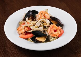 Подборка салатов от Огонек кафе