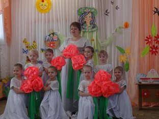 8 марта.
