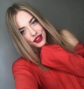 Логотип канала Make Up&Hair School
