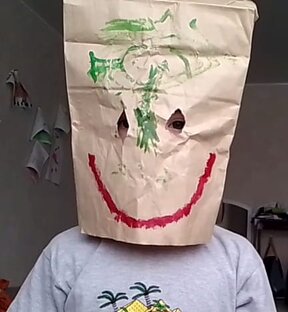 Логотип канала Сказки из коробки.