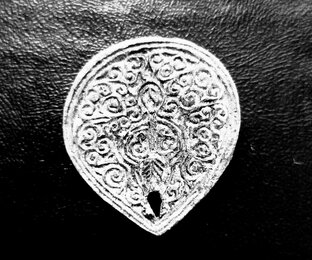 Загадочные находки в моей коллекции