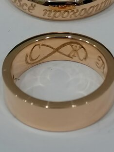 Гравировка на кольцах