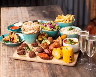 Еда и напитки