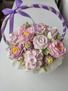 Корзина с цветами из зефира. 