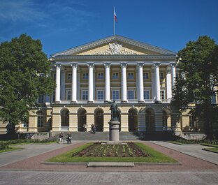 Статистика Дзен Музей «Смольный»