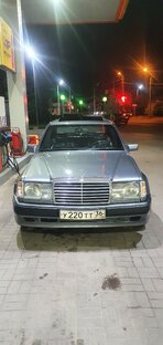 Старый седан 