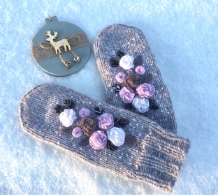 Варежки с вышивкой 