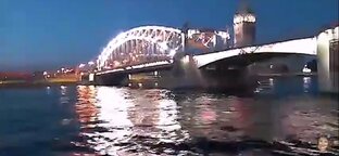 Прогулка по любимому городу 