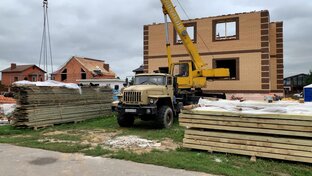 Стройка второго этажа дома