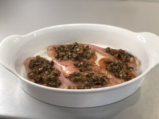 Салат с жареными шампиньонами и картошкой