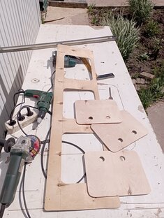 Мебель для кемпера из остатков фанеры.