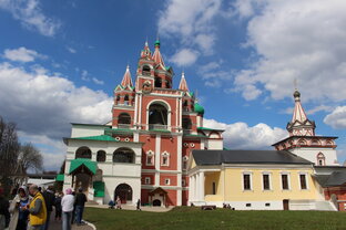 Монастыри