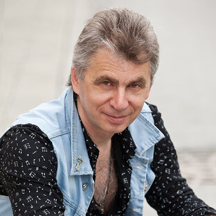 Статистика Дзен Михаил Ванеев