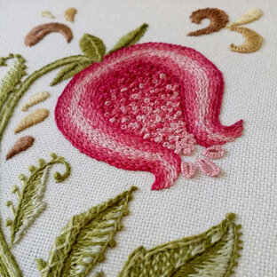 Стильная вышивка