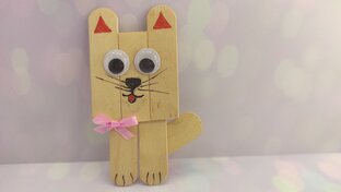 Из прищепок и палочек