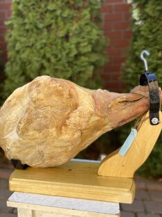 Домашний хамон.