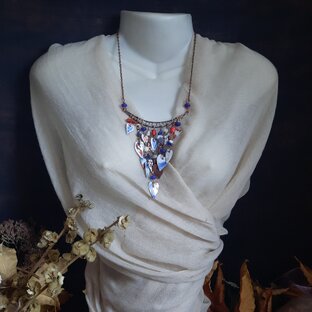 Украшения на шею