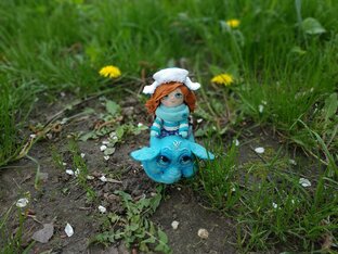 Процесс работы над мамонтёнком и девочкой